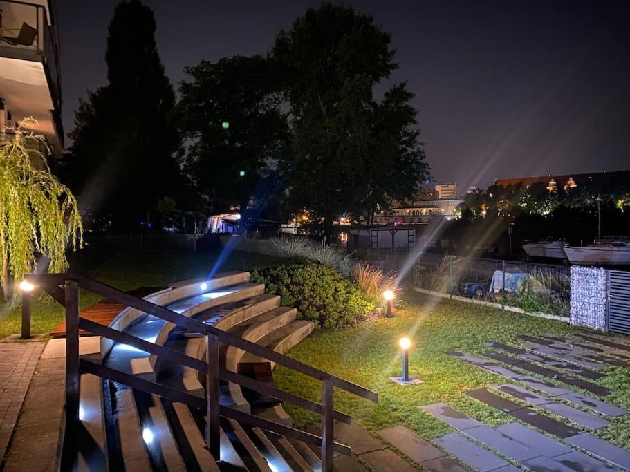 Art Marina Nad Rzeka Z Bezplatnym Parkingiem Apartment Wroclaw Luaran gambar